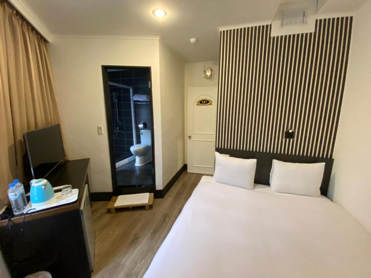 Queens Hotel Tajpej Zewnętrze zdjęcie