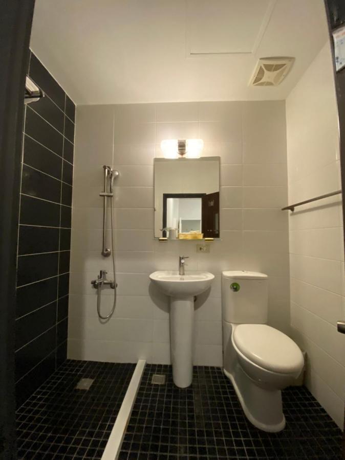 Queens Hotel Tajpej Zewnętrze zdjęcie